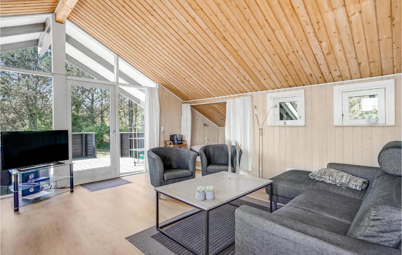 Amazing Home In Blavand With Wifi Eksteriør billede